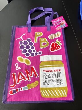 Trader Joe's Reusable Grocery Comfort Food Bag, NWT